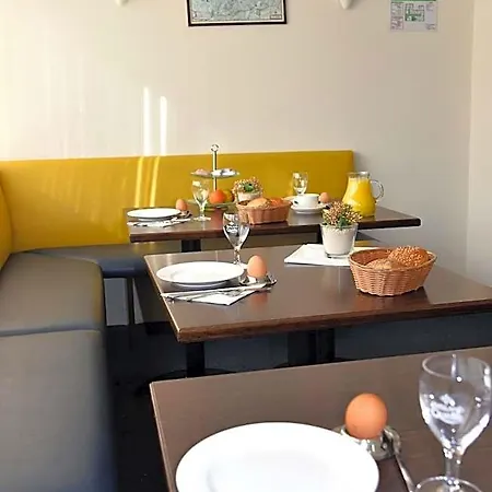 Schuurman Hotel 3*